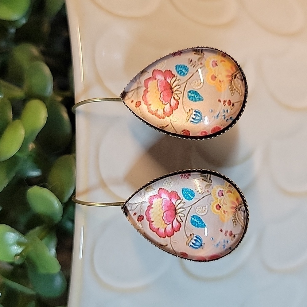 English Garden Drop Earrings - Picture 3 of 7